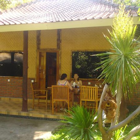 Dormitory Sedap Malam Singaraja Екстериор снимка
