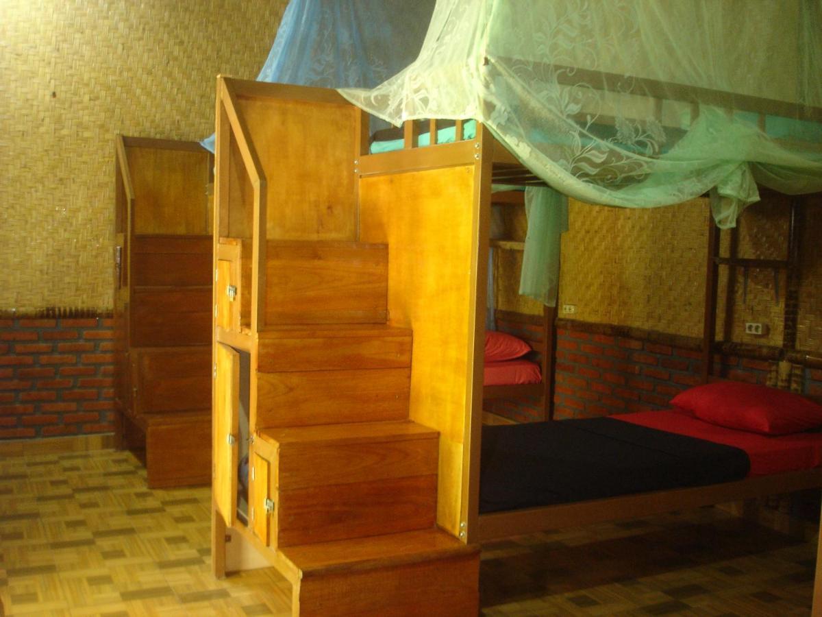 Dormitory Sedap Malam Singaraja Екстериор снимка